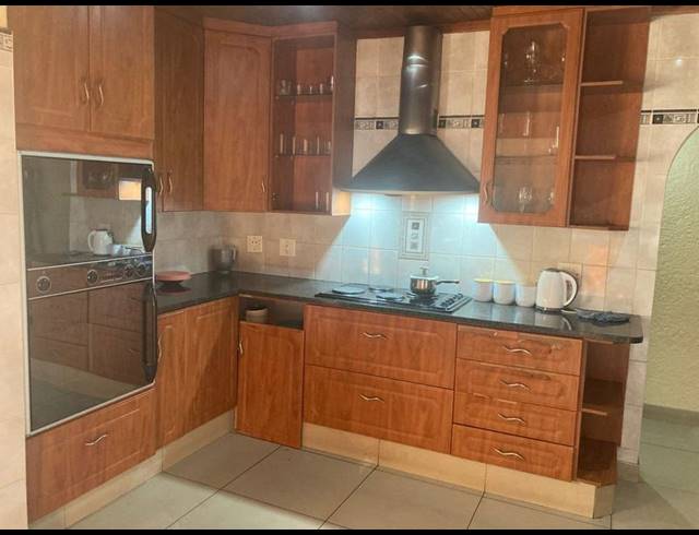 5 BEDROOM HOUSE FOR SALE IN NEW STATE AREA